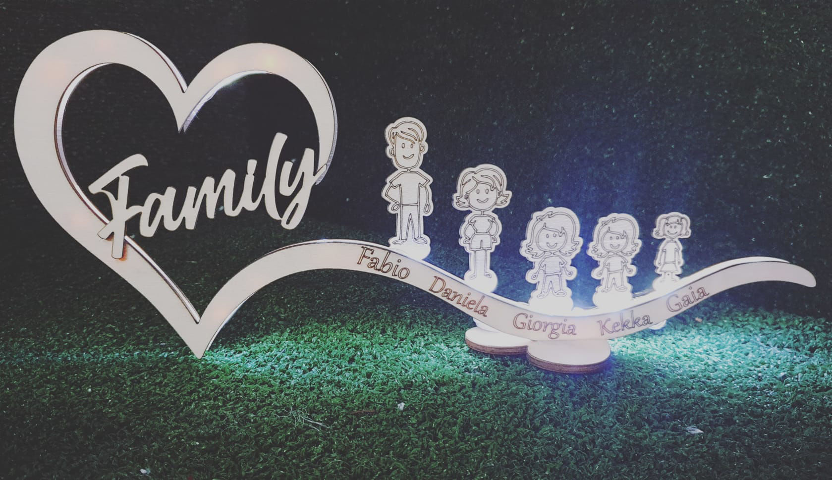Cuore con scritta Family con onda e luce LED