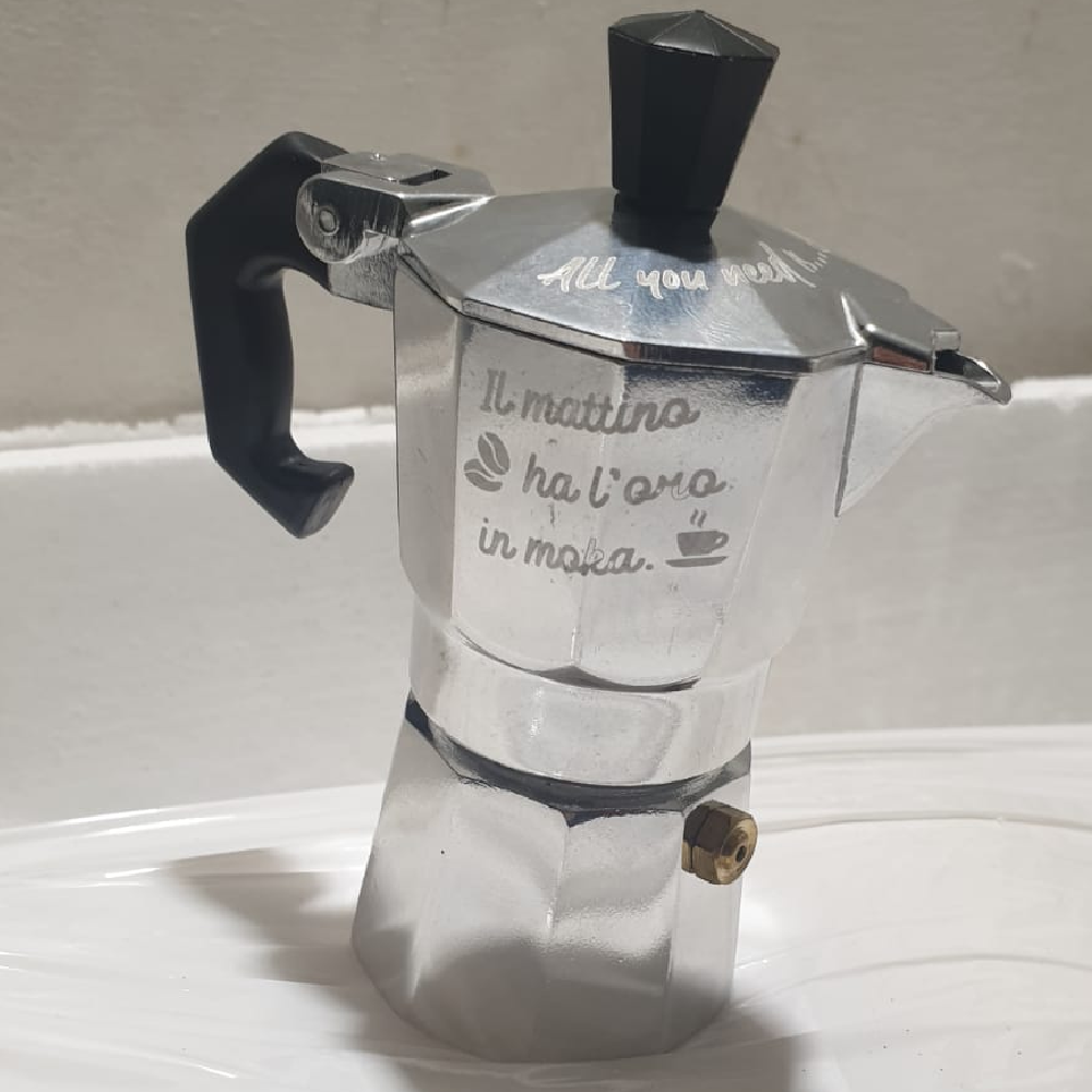 Caffettiera in Alluminio con incisione